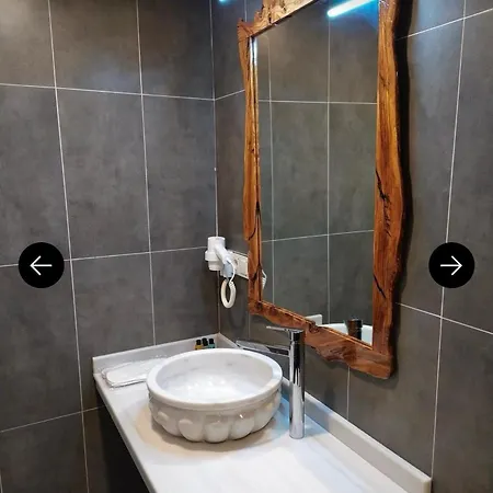 Jakaranda Istiklal Boutique מלון 3*