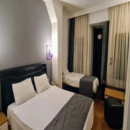 Отель Jakaranda Istiklal Boutique Стамбул